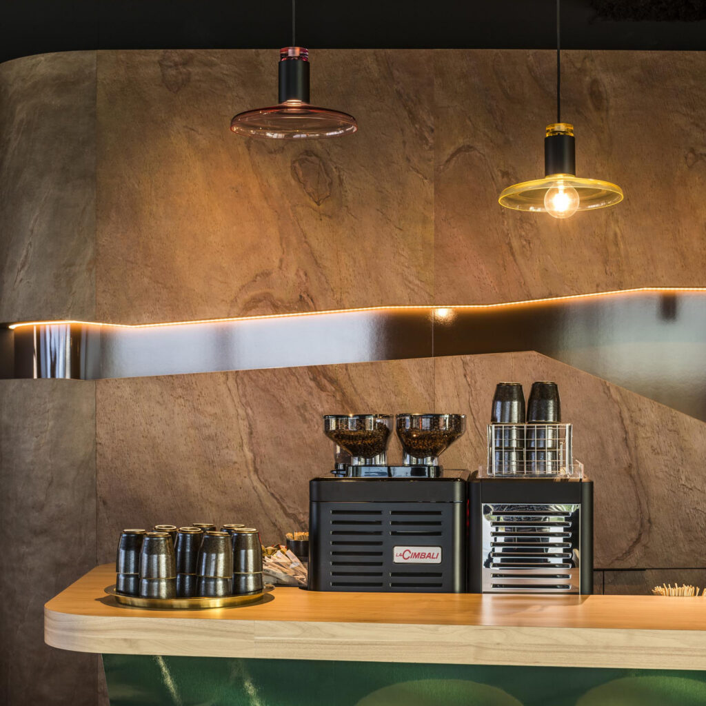 DeltaLight-HouseofChocolate-071-cropped