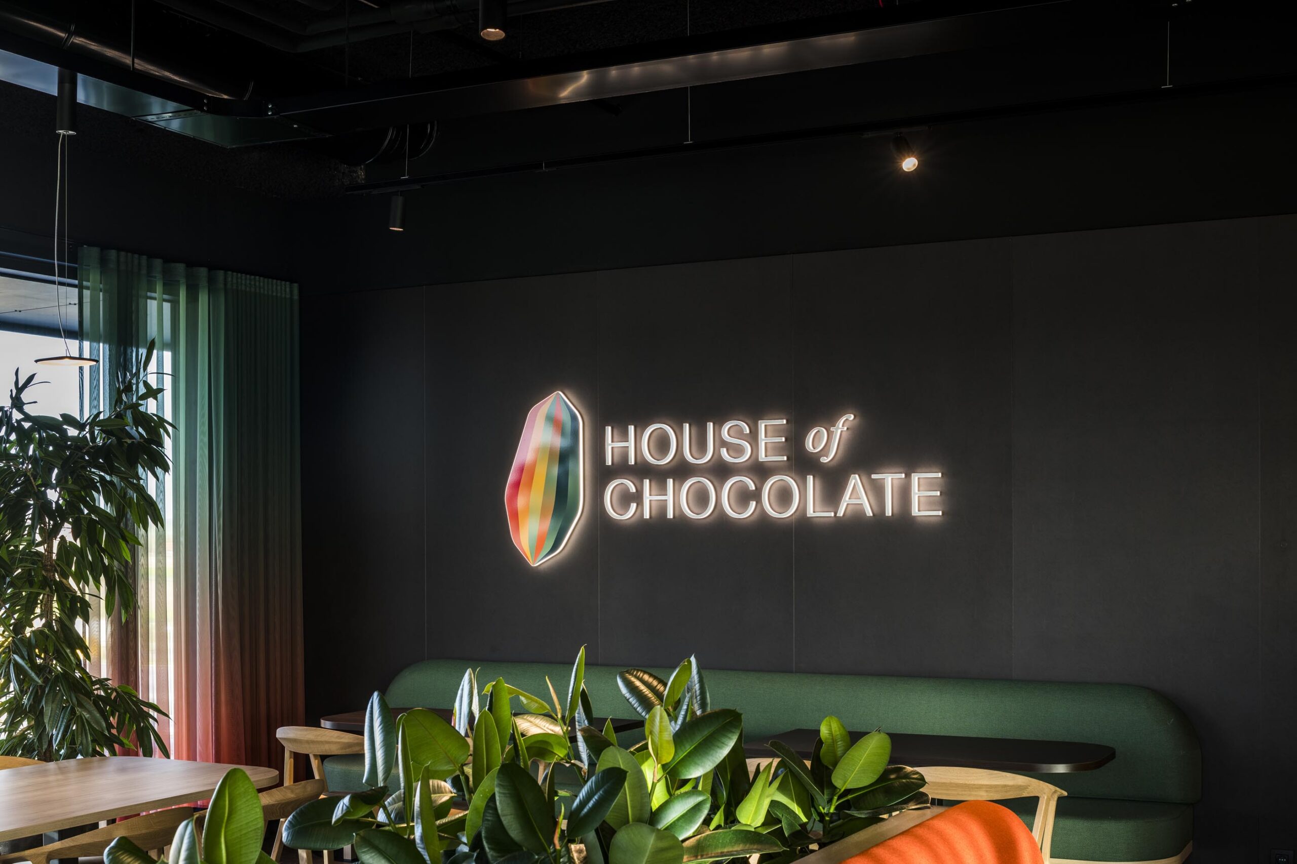 DeltaLight-HouseofChocolate-074